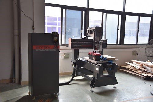 亞克力CNC雕刻機(jī) 亞克力CNC雕刻機(jī)